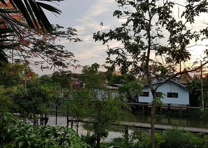 Songthai Suvarnabhumi Bed and breakfast